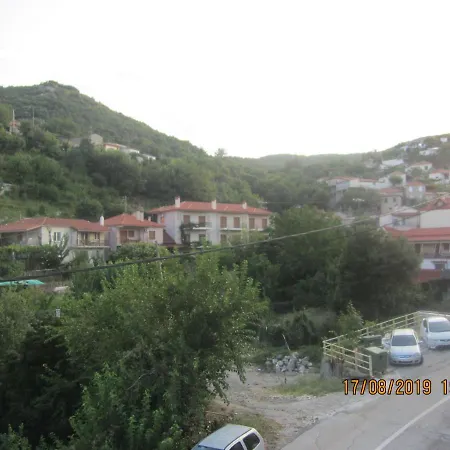 ολόκληρο σπίτι στα βουνά των αγραφων Villa Thrapsímion