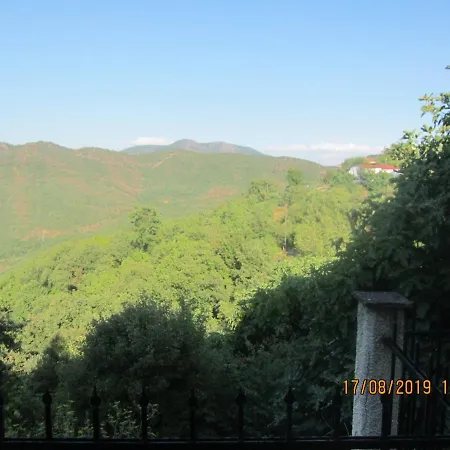 ολόκληρο σπίτι στα βουνά των αγραφων