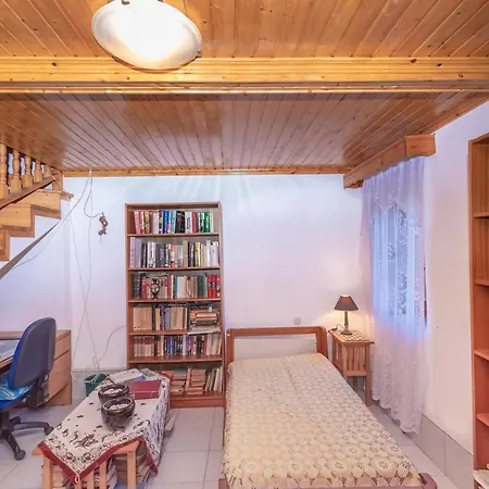 Villa ολόκληρο σπίτι στα βουνά των αγραφων Thrapsímion