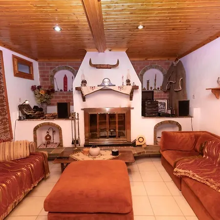 Villa ολόκληρο σπίτι στα βουνά των αγραφων