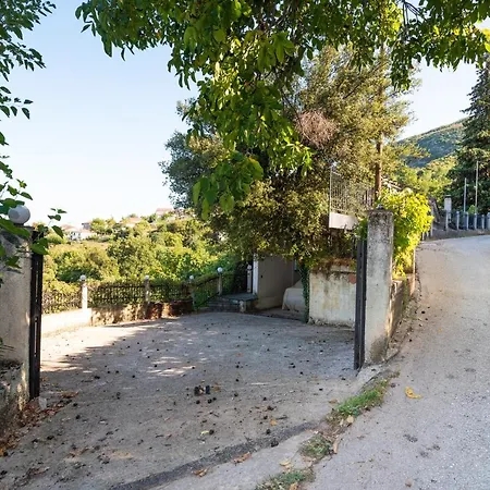 ολόκληρο σπίτι στα βουνά των αγραφων Villa