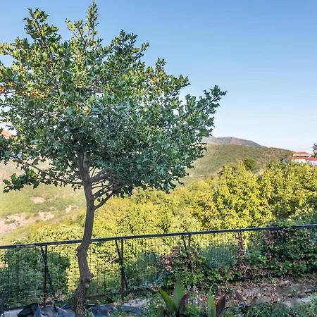 Villa ολόκληρο σπίτι στα βουνά των αγραφων